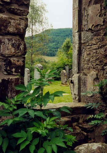 Graveyard of Rob Roy.jpg (92833 bytes)